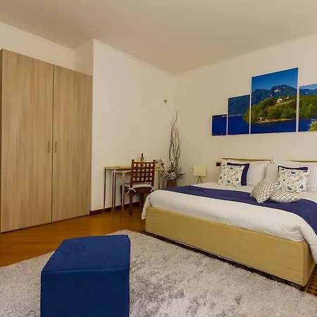 Bed & Breakfast La &