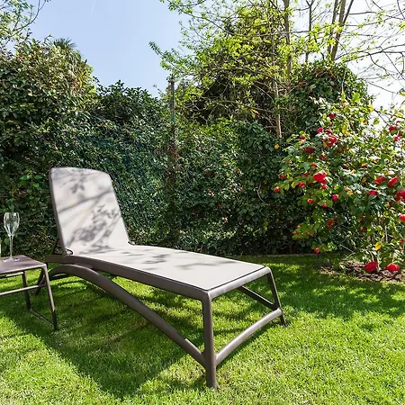 Bed & Breakfast La & Lake Como