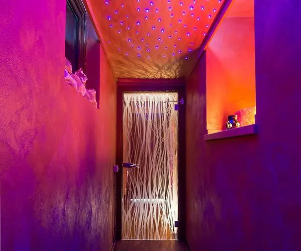 La Villa&spa Bed & Breakfast