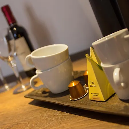 La & Nocleg ze śniadaniem 3*