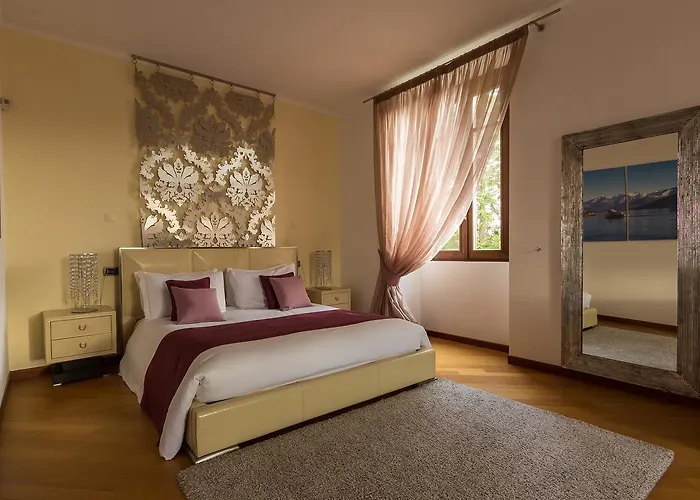 La & Bed & Breakfast 3*